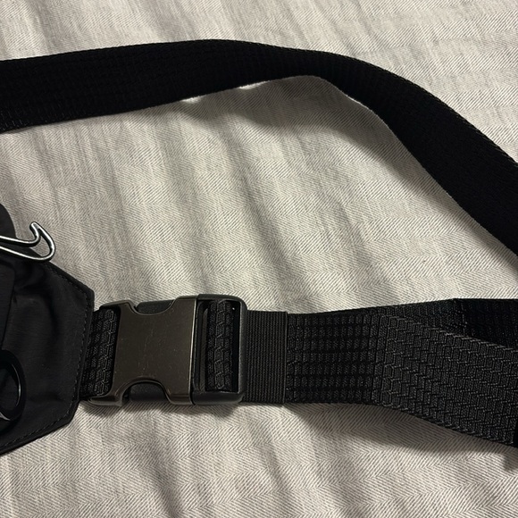 nike fanny pack - Picture 3 of 3